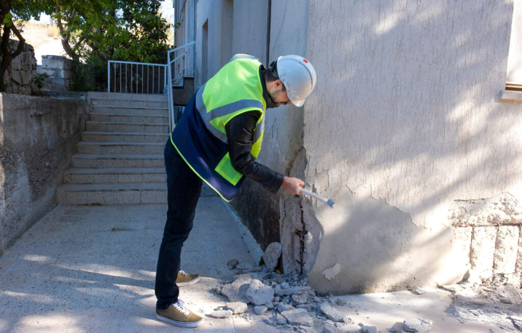Retaining Wall Repair ()